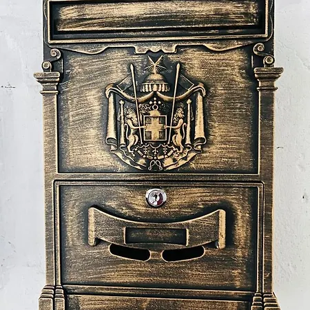 Historic Alex Castle Апартаменты